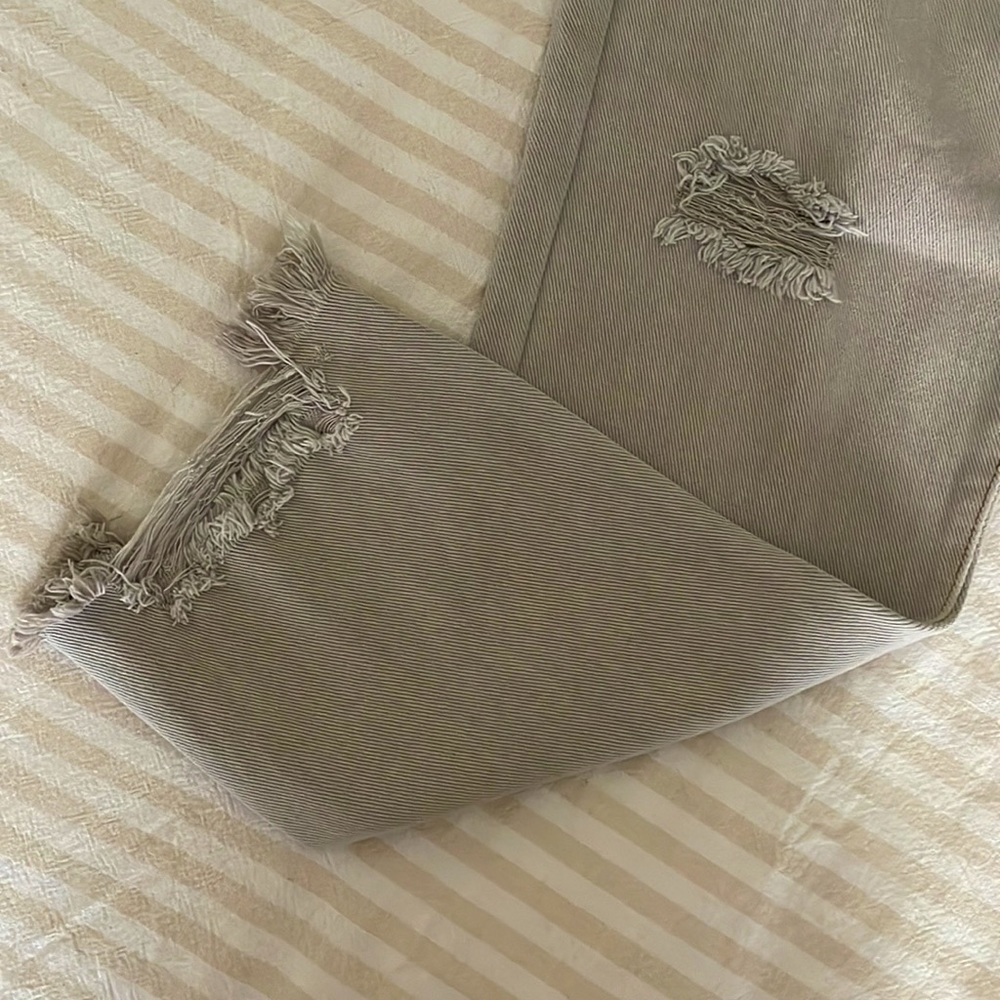 Distressed WISH LIST Jeans! - Picture 3 of 7